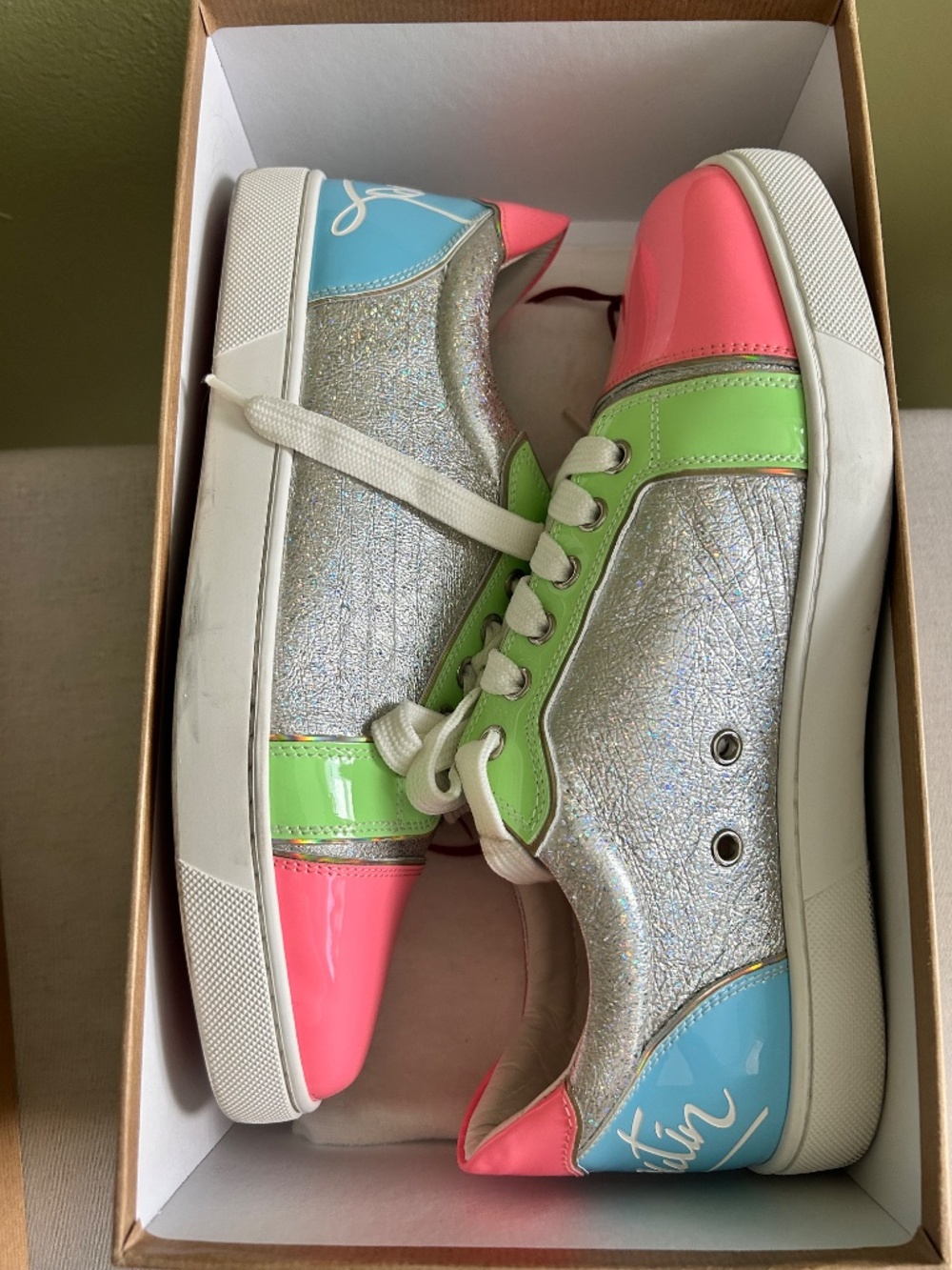 Sneakers - Picture 2 of 3